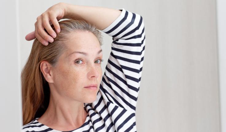 empêcher cheveux blancs.jpg